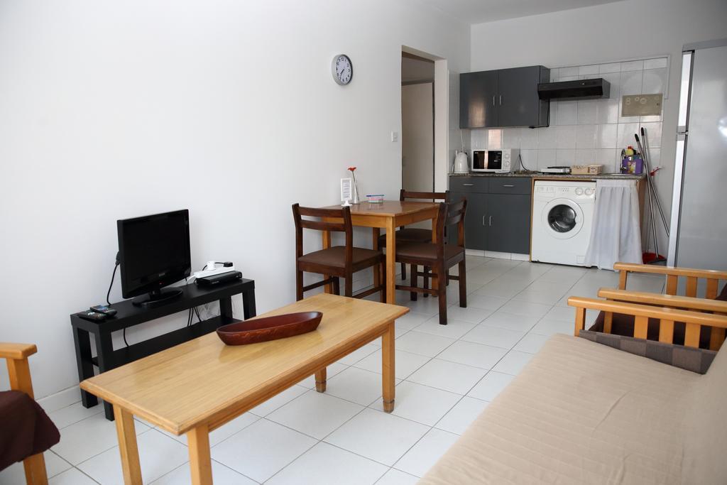 Alora Apartments 拉纳卡 外观 照片