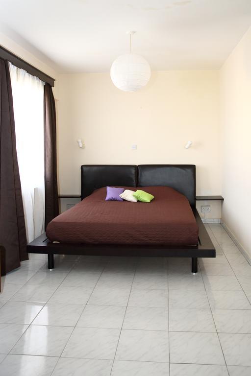 Alora Apartments 拉纳卡 外观 照片
