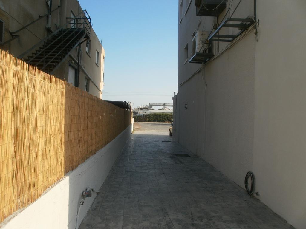 Alora Apartments 拉纳卡 外观 照片