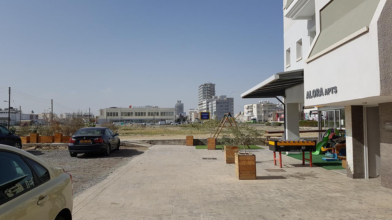 Alora Apartments 拉纳卡 外观 照片