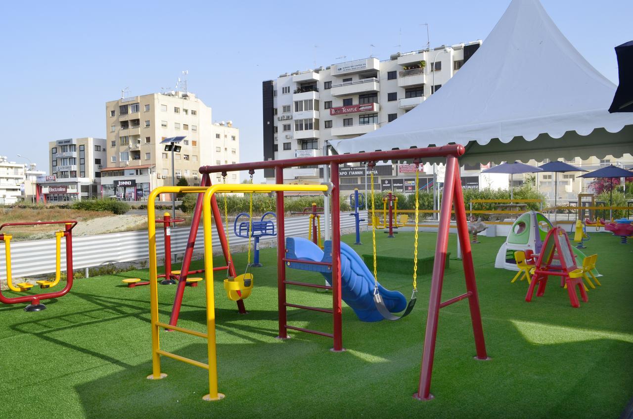 Alora Apartments 拉纳卡 外观 照片
