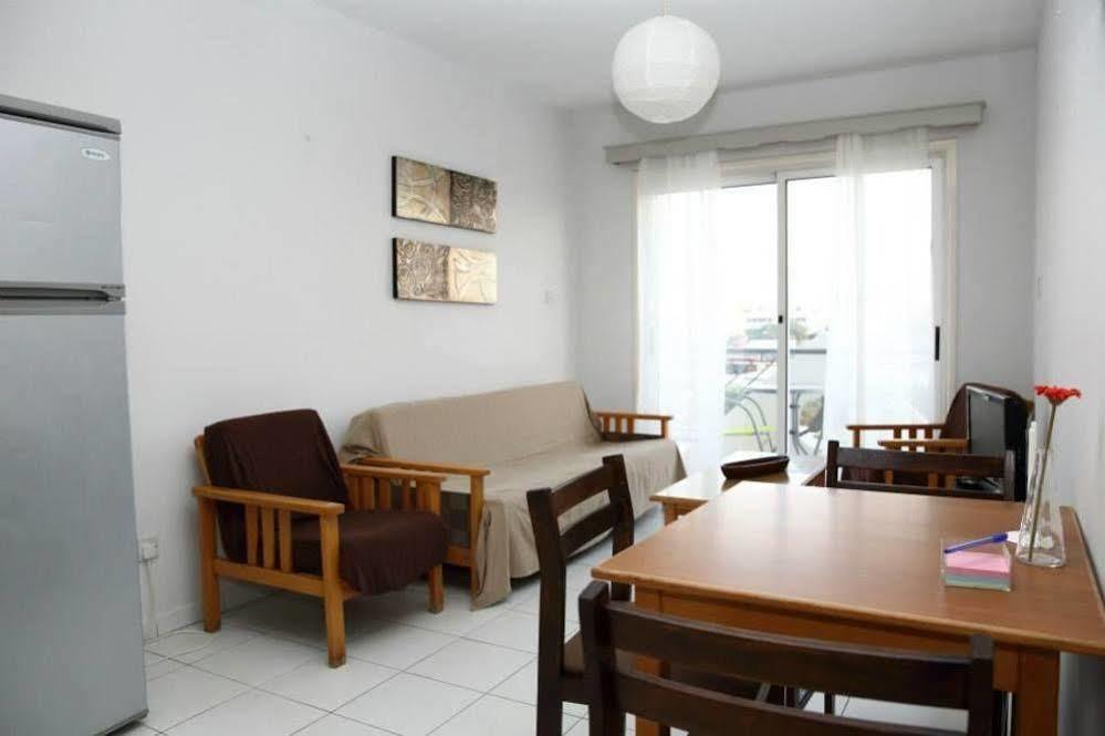 Alora Apartments 拉纳卡 外观 照片