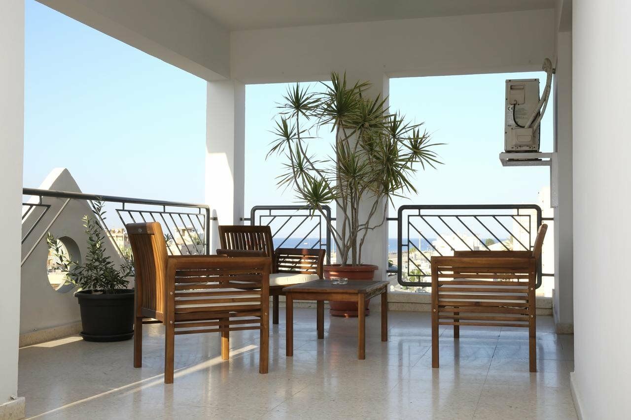 Alora Apartments 拉纳卡 外观 照片